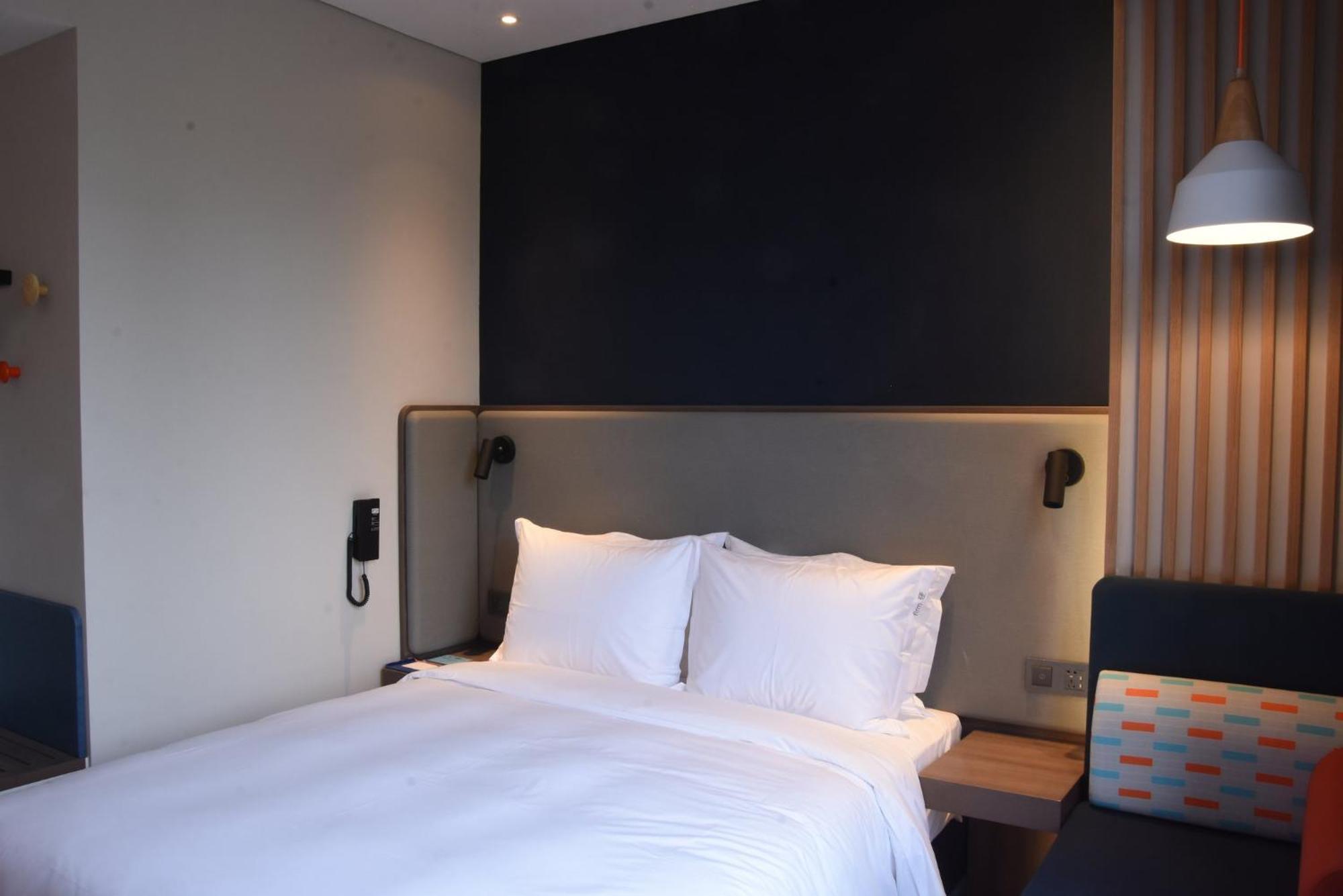 Holiday Inn Express Shanghai Gubei By Ihg Luaran gambar